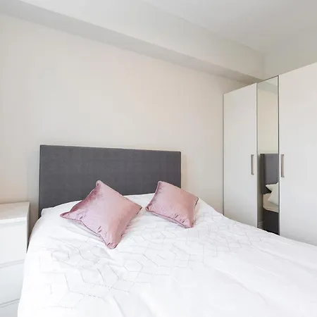 The Waterside 2 Apartman