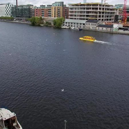 The Waterside 2 Apartment